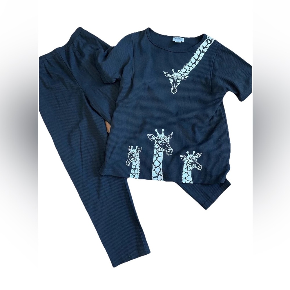 Teddi 2 pc soft knit‎ ladies pants/top set-90s/Y2K-with giraffe graphic-so cute!